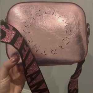 💖🌷🎀👛 RARE Stella McCartney Small Camera Eco Metallic Mat Pink